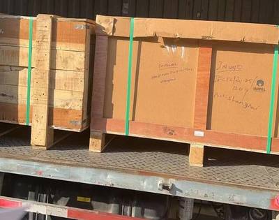 運(yùn)滿滿上的開(kāi)工圖景 貨車司機(jī)開(kāi)跑金蛇經(jīng)濟(jì)“第一棒”，貨物進(jìn)出口加速