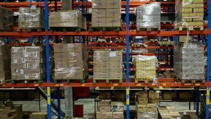 跨境電商“加速跑” 直擊上海港進(jìn)出口商品中轉(zhuǎn)倉(cāng)，透視貿(mào)易新脈動(dòng)